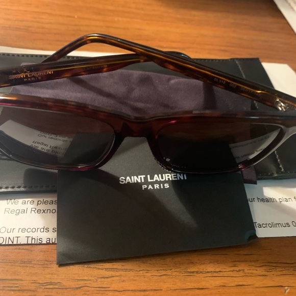 Authentic saint Laurent sunglasses new - Picture 7 of 8